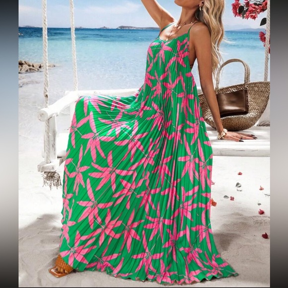 Floral Maxi Dress - Picture 7 of 13